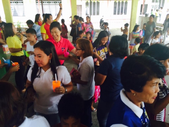 Feeding program at Ariston-Bantog Elem (9)