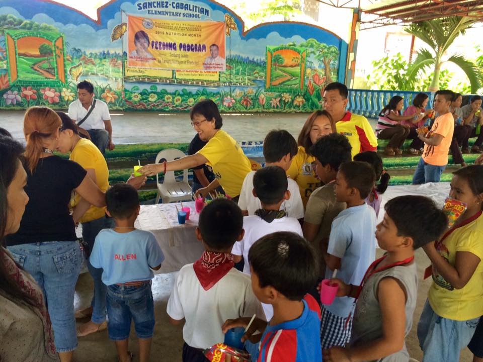 Feeding program at Sanchez-Cabalitian Elementary (15)