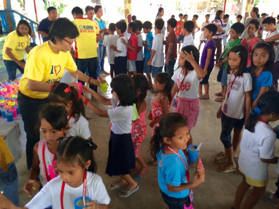 Feeding program at Sanchez-Cabalitian Elementary (31)