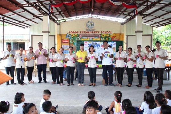 Feeding Program at Calepaan Integrated School (1)