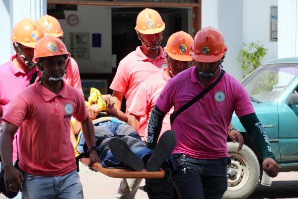 Nationwide Simultaneous Earthquake Drill (7)