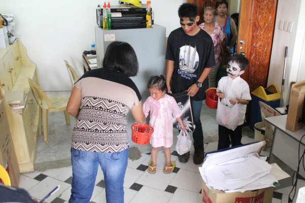 Trick of Treat ng mga bata sa STAC Asingan (11)