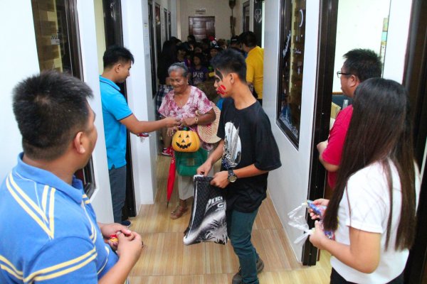 Trick of Treat ng mga bata sa STAC Asingan (13)