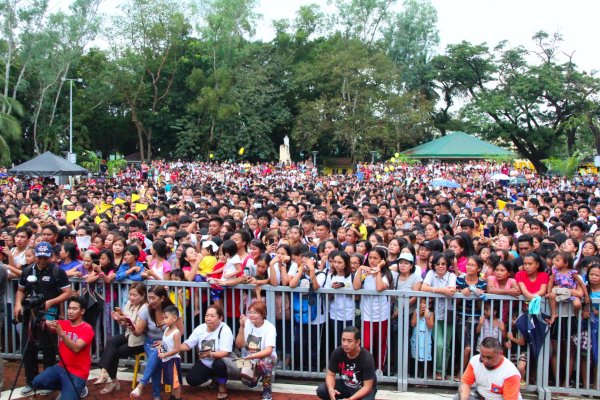 Vanjoss Homecoming dinagsa ng mga taga-hanga (2)