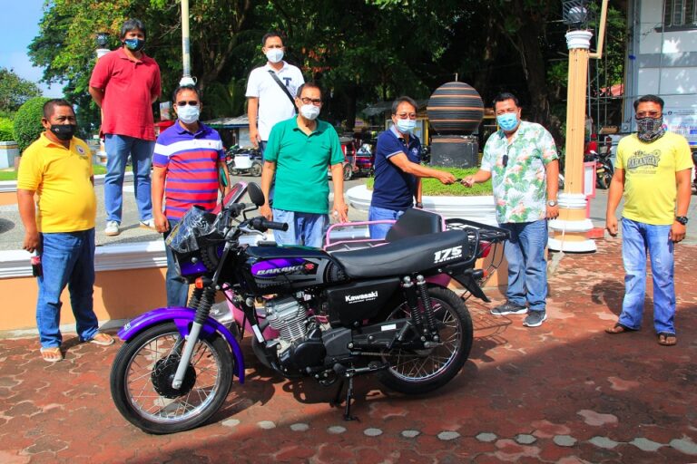 Mga Bagong Patrol Vehicles Itinurn Over Ng Lgu Asingan Sa Barangay